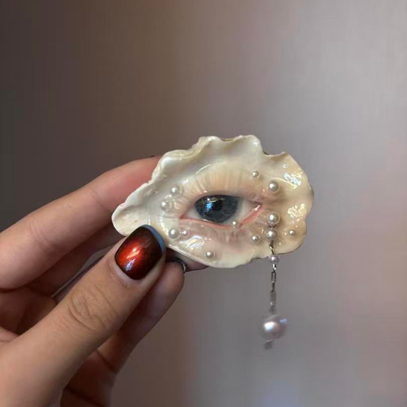 The Watching Shell – Artisan Shell Eye Brooch in Gothic Ocean Style - Awhisker