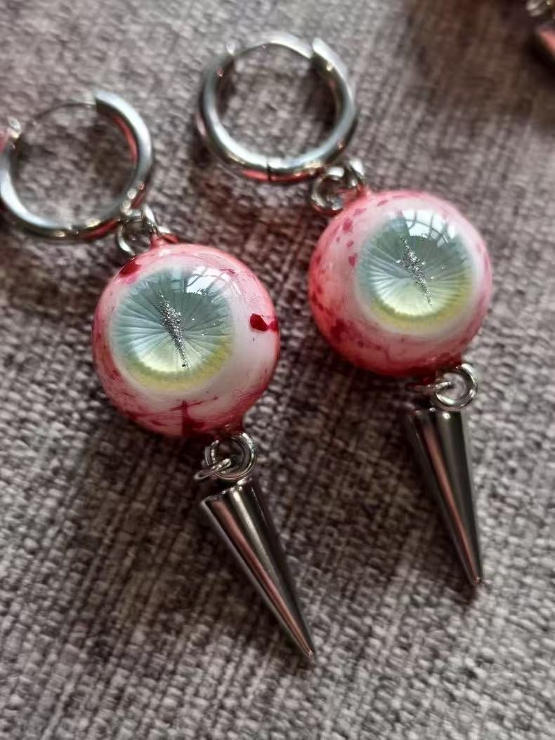 A Lake In My Eyes - Surreal Eye Spike Earrings - Awhisker