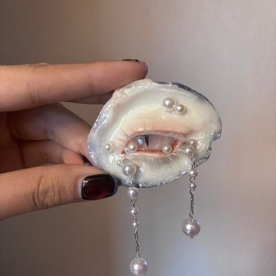 The Watching Shell – Artisan Shell Eye Brooch in Gothic Ocean Style - Awhisker