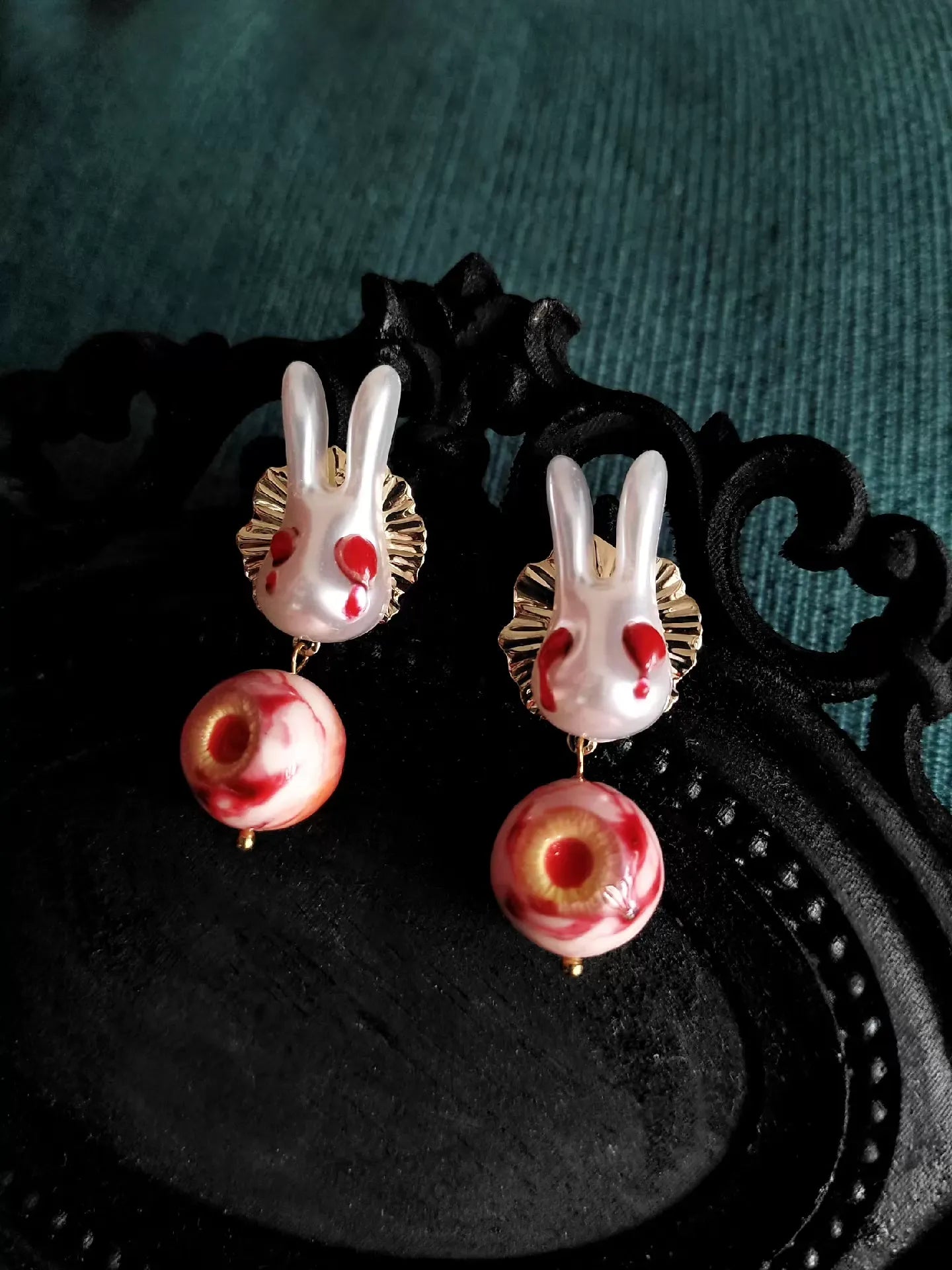 Find the Eye — Bunny Ocular Relic Earring, Dark Fantasy - Awhisker