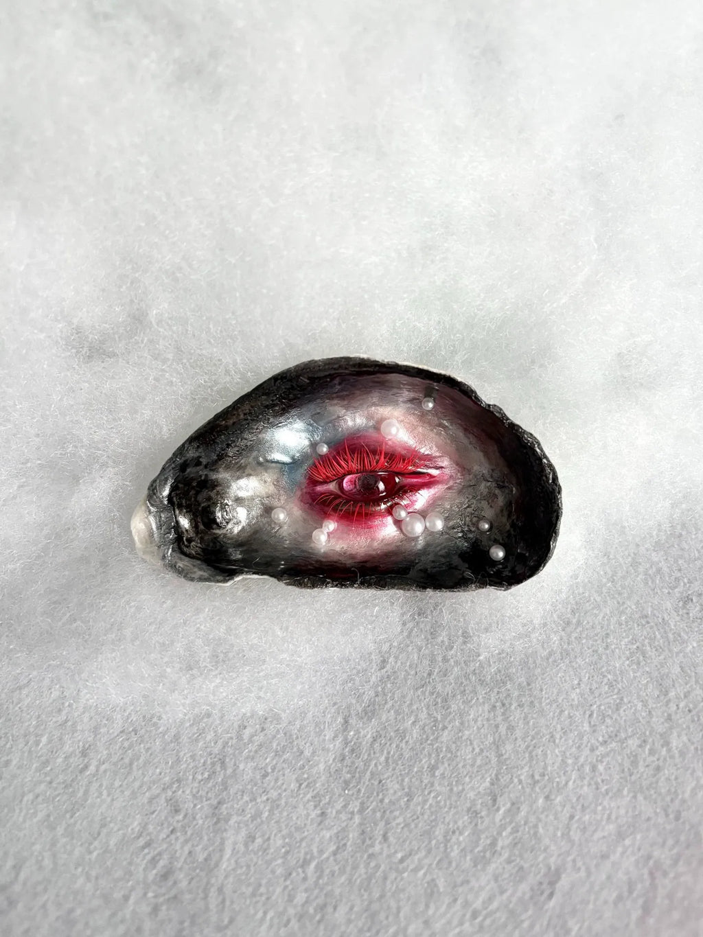 The Oyster Eye — Crimson Gaze Shell Relic, Scarlet Night - Awhisker