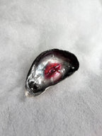 The Oyster Eye — Crimson Gaze Shell Relic, Scarlet Night - Awhisker