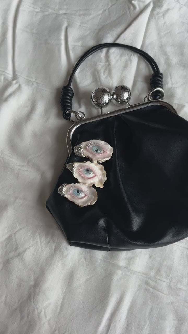The Siren's Gaze | Artisan-Sculpted Triple Ocular Shell Kiss-Lock Vessel